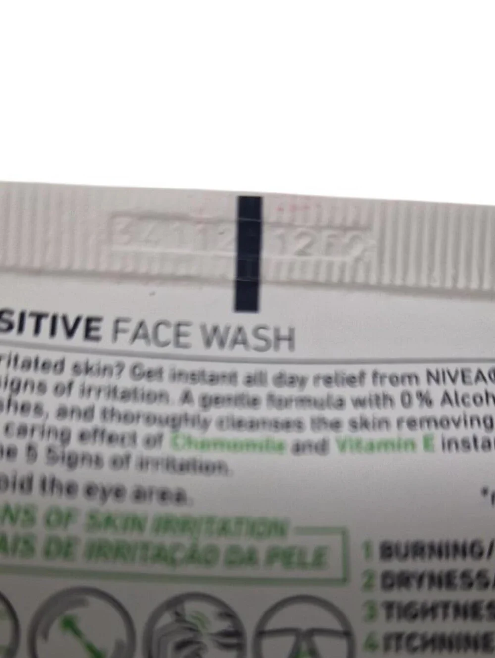 NIVEA Men Sensitive Face Wash Chamomile Vitamin E 100 mL 3.4 oz